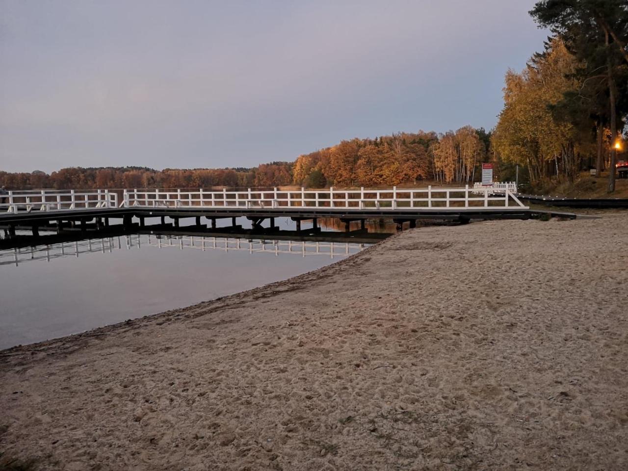 Pokoje Hotelowe Nad Jeziorem Jelen Bytow  Exterior photo